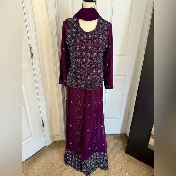 PAKISTANI FORMAL DESIGNER HEAVY FORMAL BRIDAL DRESS WEDDING COLLECTION - Picture 2 of 8